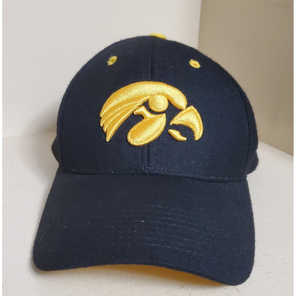 NCAA Iowa Hawkeyes Black and Gold Nike Hat‎ Strap Back Classic Wool Cap